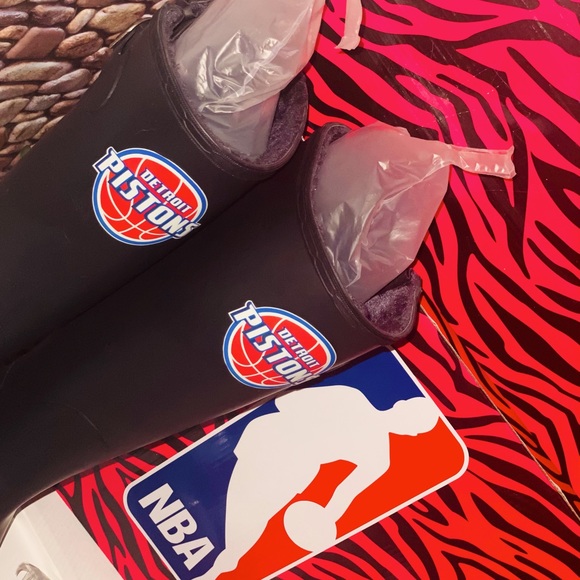 Detroit Pistons Rain Boots (FRONTRUNNER) - Picture 3 of 9